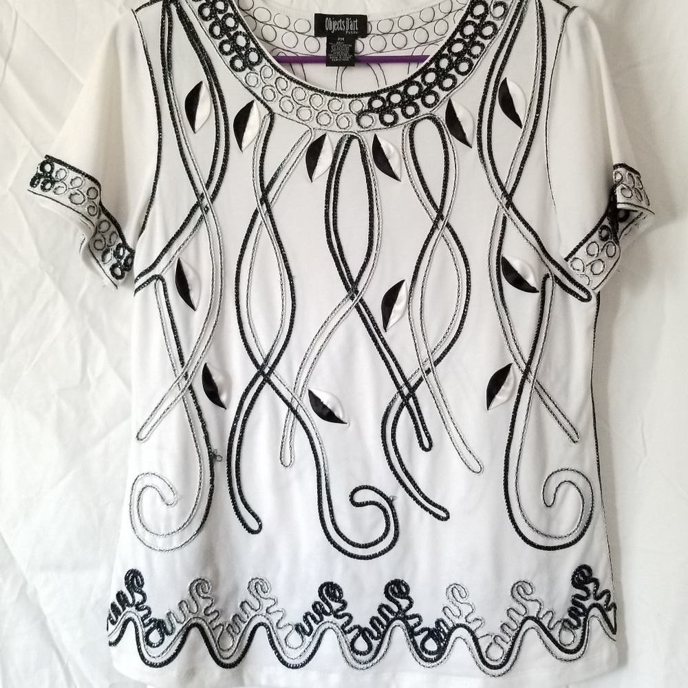 Womens black & white top (good with a suit)